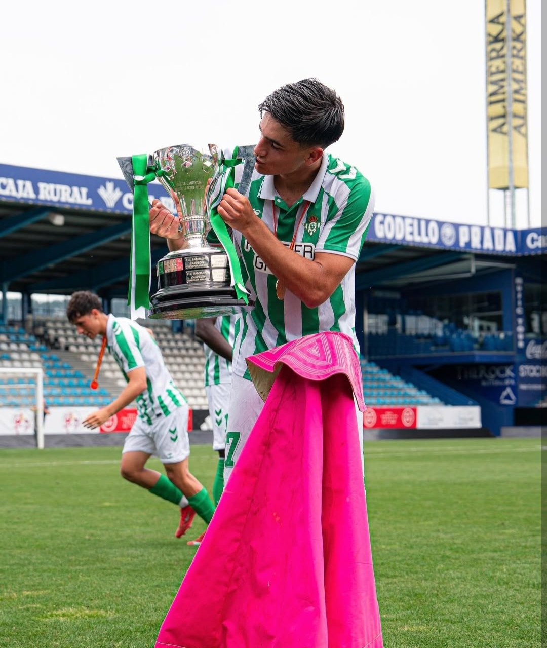 Screenshot_20250601_202959_com.instagram.android_edit_6609911351104931